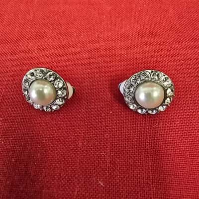  Womens Clip On Earrings Silver Tone Diamante with Large Central Pearl (faux)