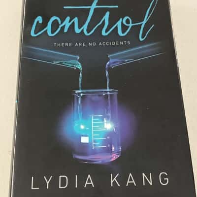 Lydia Kang - control