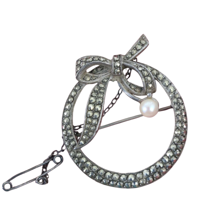 Glimmering Marcasite & Faux Pearl Brooch in Solid Sterling Silver (STG SIL)