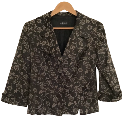 Vintage*Bebe Sydney   Black and Grey Floral Brocade Blazer.   Size 10 