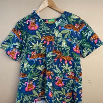 Dangerfield Womens Tiger Pool Party Scrubs set Size M  