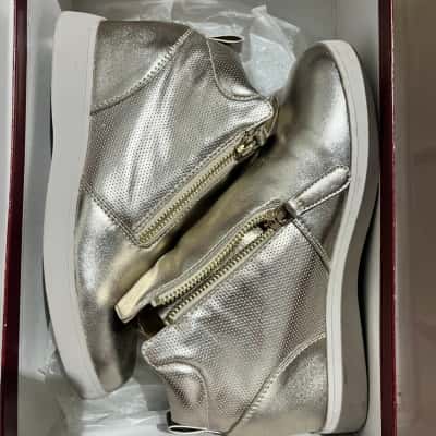Hush Puppies Women's Size 5 Sneakers - Champagne 