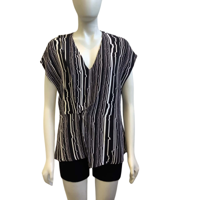 Saba Womens Label Size 14 V Neck Top Black / White