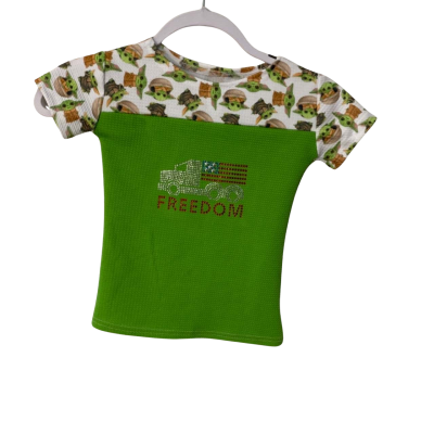  Kids  Size 6 T-Shirt Green / White 