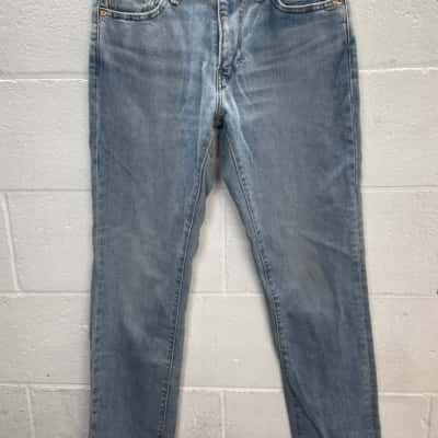 Levis Mens  Size 30 Blue Jeans 