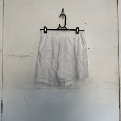 Dissh Womens  Size 12 Gym Shorts White 