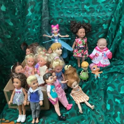 20 Assorted Little Dolls