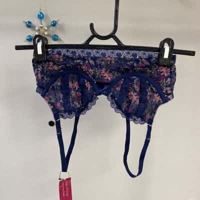 Bras N Things Women’s floral navy underwire bra  Size 10A
