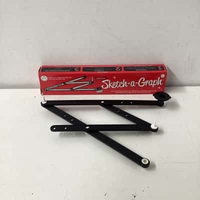 Sketch-a-graph pantograph drawing machine 