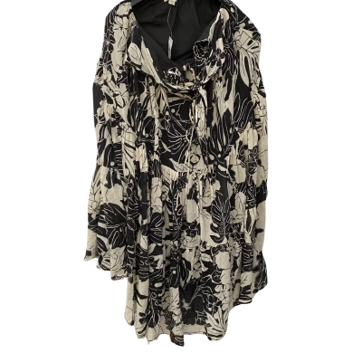 American Eagle Womens  Size M Black  / White 