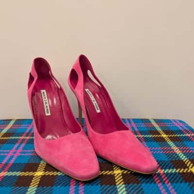 BNWT Manolo Blahnik Pink Pumps