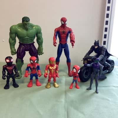 Bulk Lot of 7 Marvel Action Figures + 1 Batman