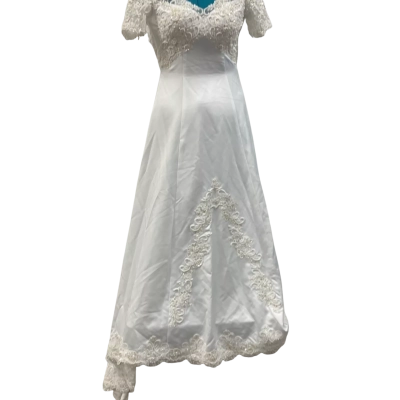  Womens  Size 8 Bridal Dress / Wedding Dress White 