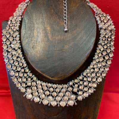 Lovisa Women's Choker Necklace Champagne Rhinestones & Silver Tone Base