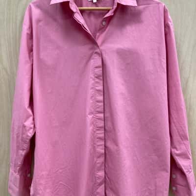 Womens  (15) Size 8 Button Up Top Pink  