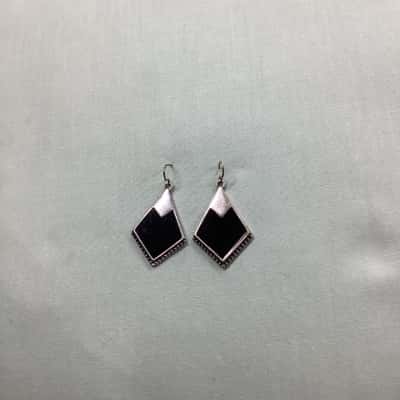  Womens enamel earrings