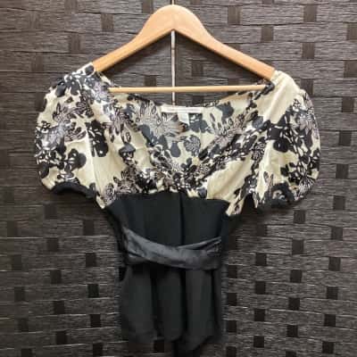 Diane Von Furstenberg Womens  Size 6 Short Sleeve Top Black  / White 