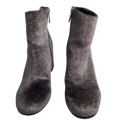 Indigo Rd. Women’s Size 8M Boots Grey/ Pattern 