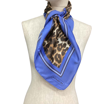 Beautiful Coach Neck Scarf Animal print / Blue 