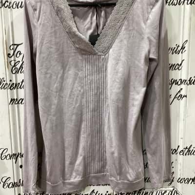 Massimo Dutti Womens  Size 34 / L V-Neck Top Dove Grey with lace detailing