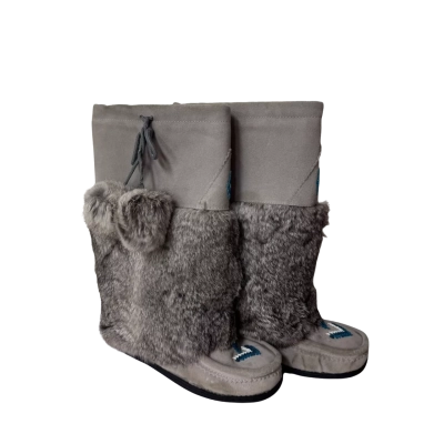 Mukluks Rabbit Fur Size 8 Boots Grey 