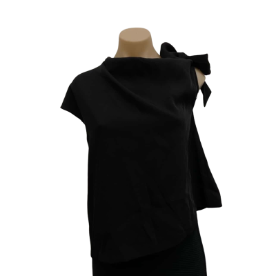 BNWT Mossman black top Size 10
