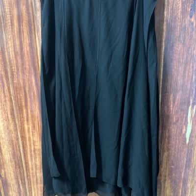 Liz Jordan  Size 14 Black  skirt new 