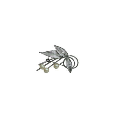 Silverstone Flower Faux Pearl Brooch