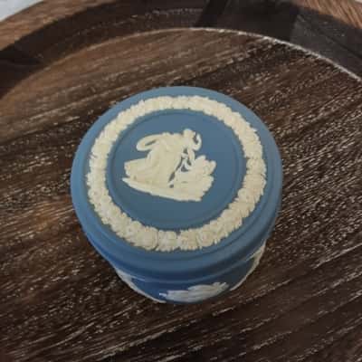 Wedgewood blue Jasper wear  small trinket box with lid