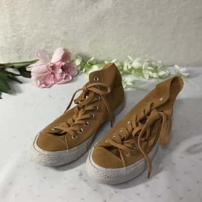 Converse Chuck Taylor All Star Womens Size 10 / Mens Size 8 Tan Brown Hi Sneakers
