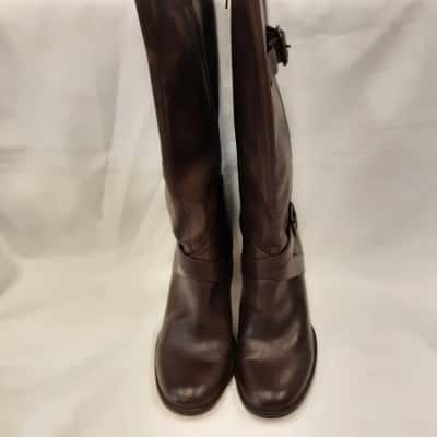  bonbons Womens Brown size 8 leather zippered boots with high heels