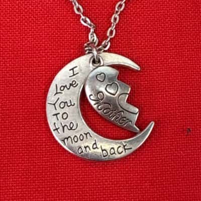  Women's Mother " I Love You To The Moon & Back" Alloy Necklace 