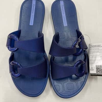 Ipanema Womens  Size 7 Blue Slides