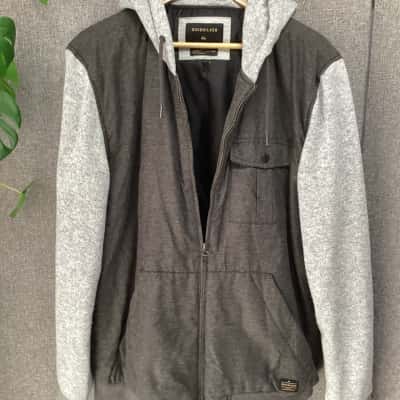 Quicksilver Mens coat  Size XXL Black  / Grey 