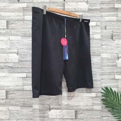  Womens  Size 20 Bike Shorts Black  