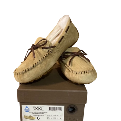 Ozwear Connection UGG Romy Moccasin 