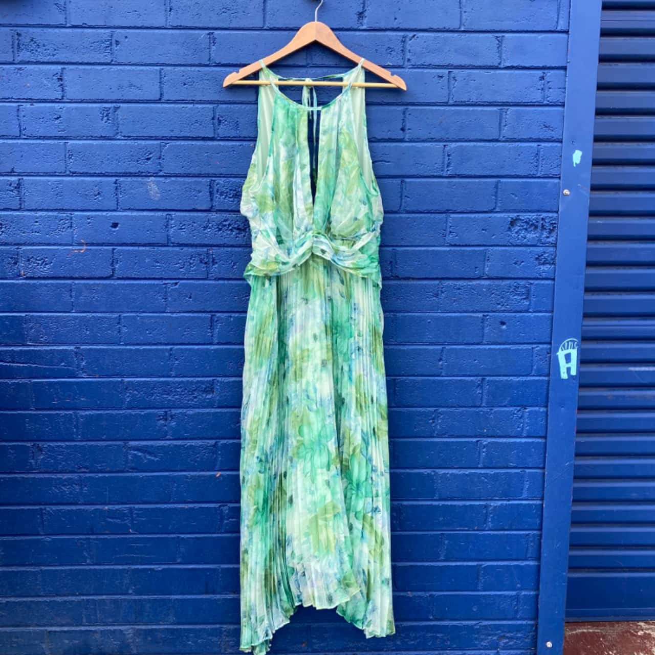Gingham and Heels Womens Size 16 Cocktail Dress / Formal Dress / Maxi Dress  Floral / Green (s)