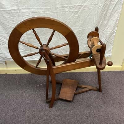 Vintage Timber Spinning Wheel and Tub of Unspun wool