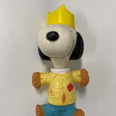 Snoopy scrarecrow