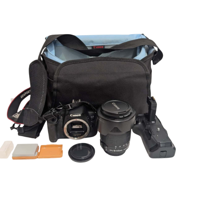 Canon EOS 650D + Extras (Lens, Charger, Bag, Battery Grip)