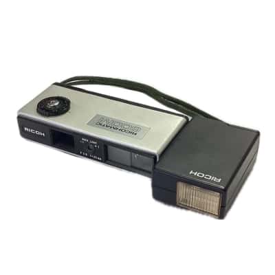Ricoh Ricohmatic 600M 110 Film Camera with Flash