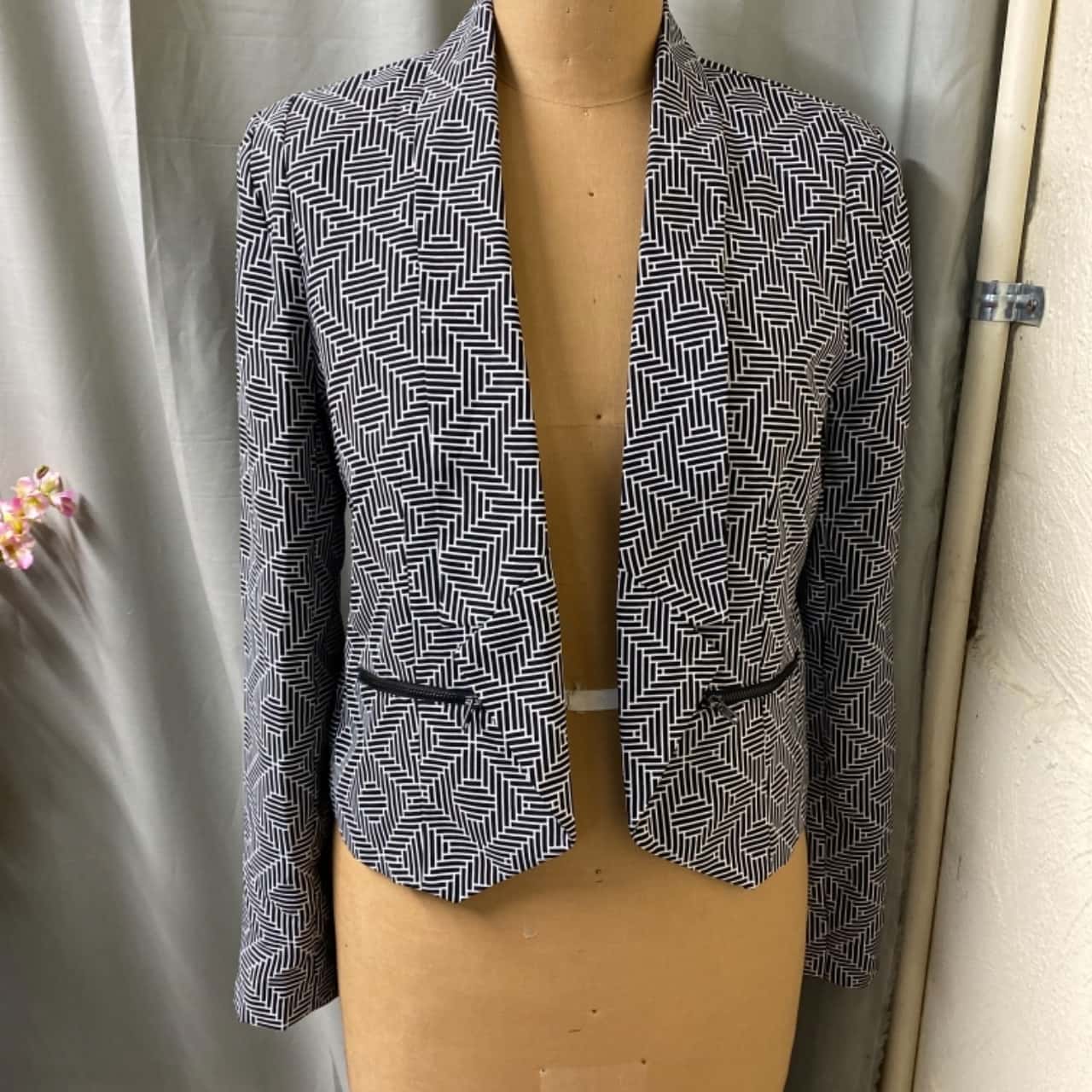 portmans white jacket