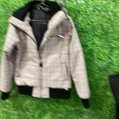 Roxy Womens  Size M Hooded Jacket Beige / Black  / Khaki 