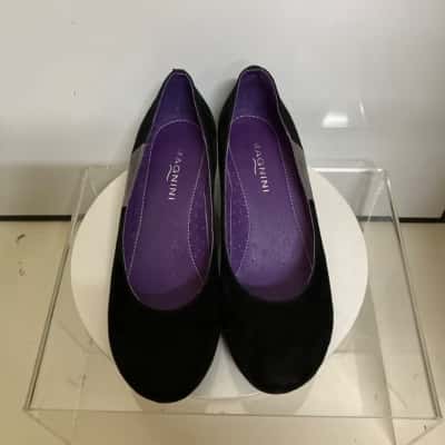 Magnini Womens  Size 38 Wedges Black  / Blue / Grey 