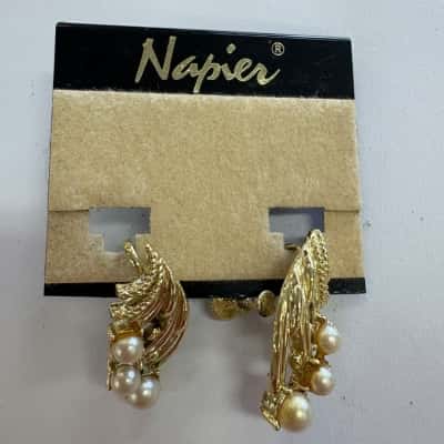  Vtg. Napier Screw Back Faux Pearl Earrings 