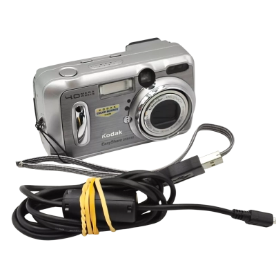 Spares/Repairs Non-Working Kodak EasyShare DX6440 4MP Compact Digital Camera In Cosmetically Good Condition, Includes USB Lead