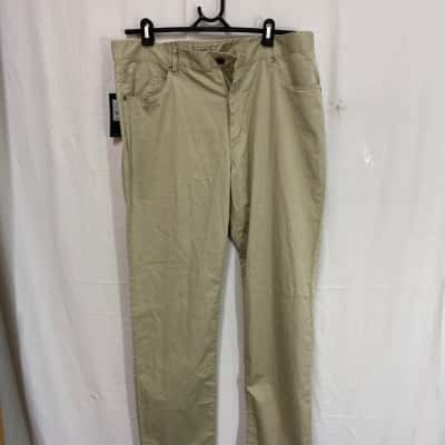 Gazman Mens  Size 34 Feather Weight Five Pockets Pant