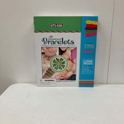 Kits For Kids Friendship Bracelets The Complete Kit NEW