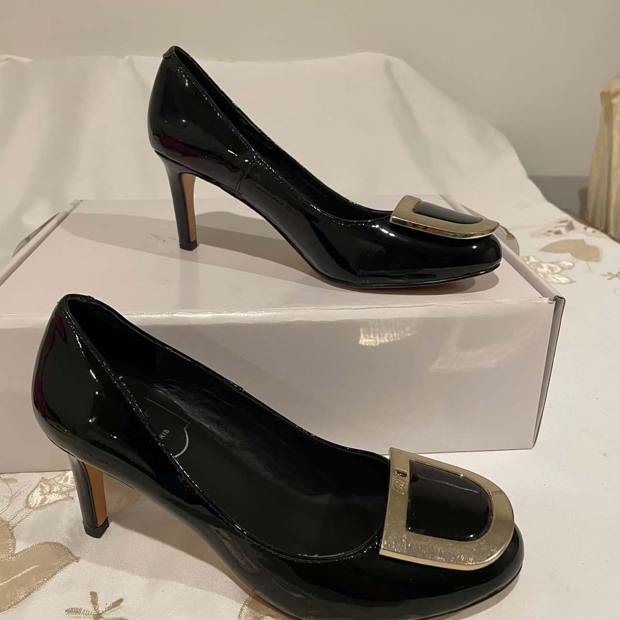 SALE Roger Vivier Paris Women Size 36 