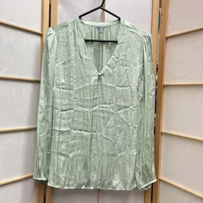 New without tags JIGSAW Women’s  Size UK14 / US10 / EU42 Long Sleeve Top / V-Neck Top Green / Aloe Green